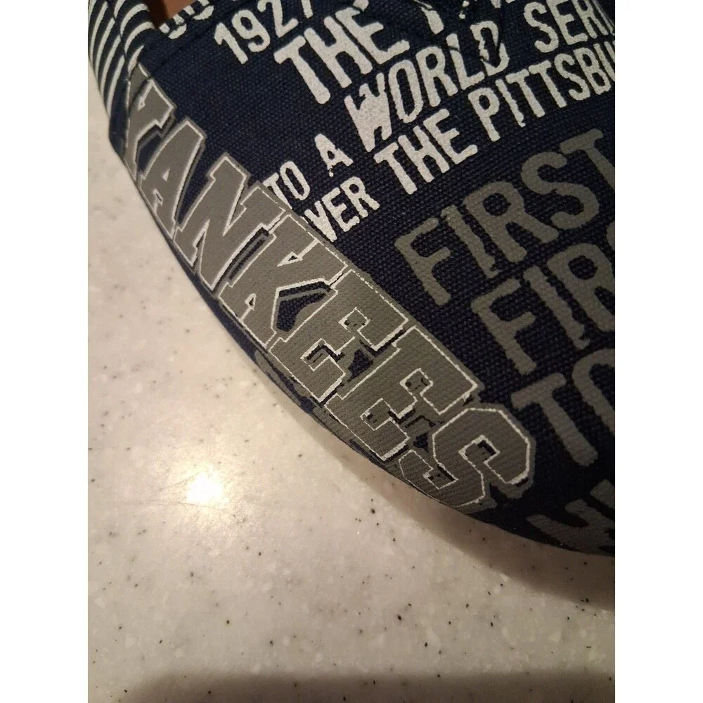 MLB New York Yankees Women's Canvas Slip-On Flats Blue/White US S 5-6